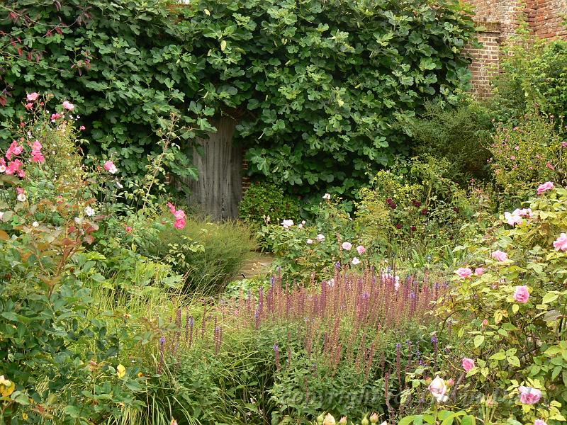 Sissinghurst Castle gardens P1120700.JPG